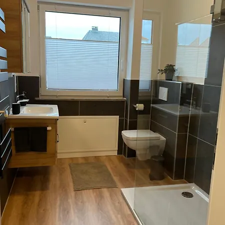 97, Balkon, Parkplatz, Kueche, Tv, Waschmaschine Lippstadt
