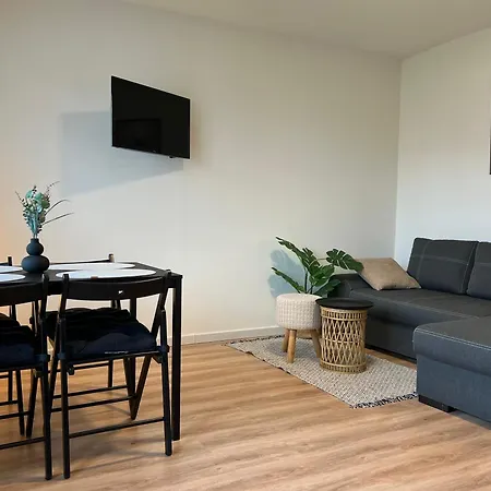 97, Balkon, Parkplatz, Kueche, Tv, Waschmaschine *