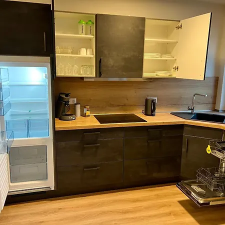 97, Balkon, Parkplatz, Kueche, Tv, Waschmaschine * Λίπσταντ