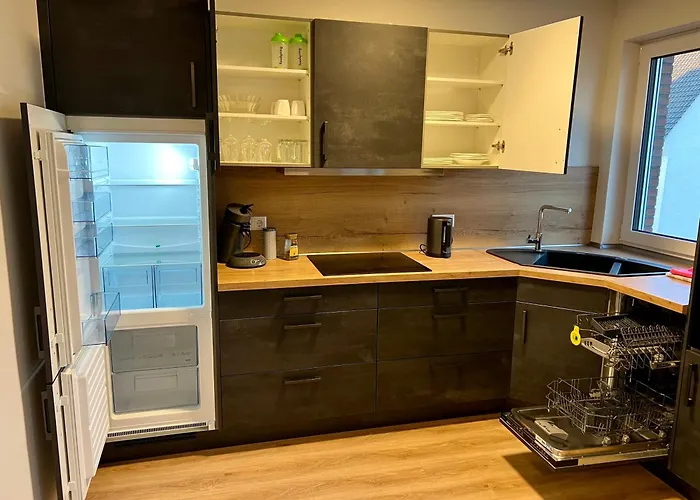 97, Balkon, Parkplatz, Kueche, Tv, Waschmaschine * Lippstadt